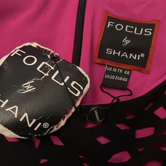 Shani Pink and Black Dress Size 16 Laser Cut New Retails $336 - Picture 5 of 5